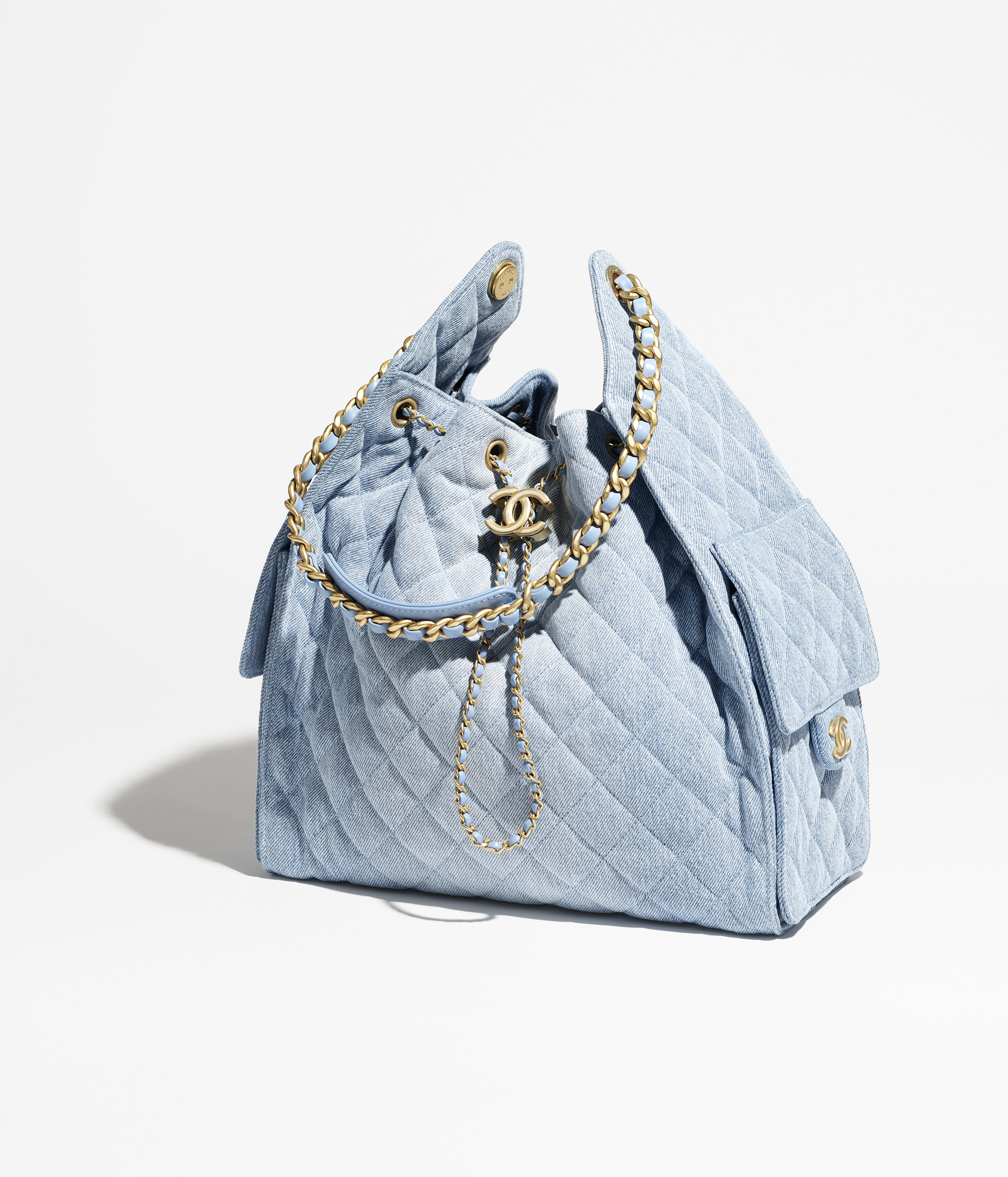 CHANEL 25 Medium Handbag - Blue - 